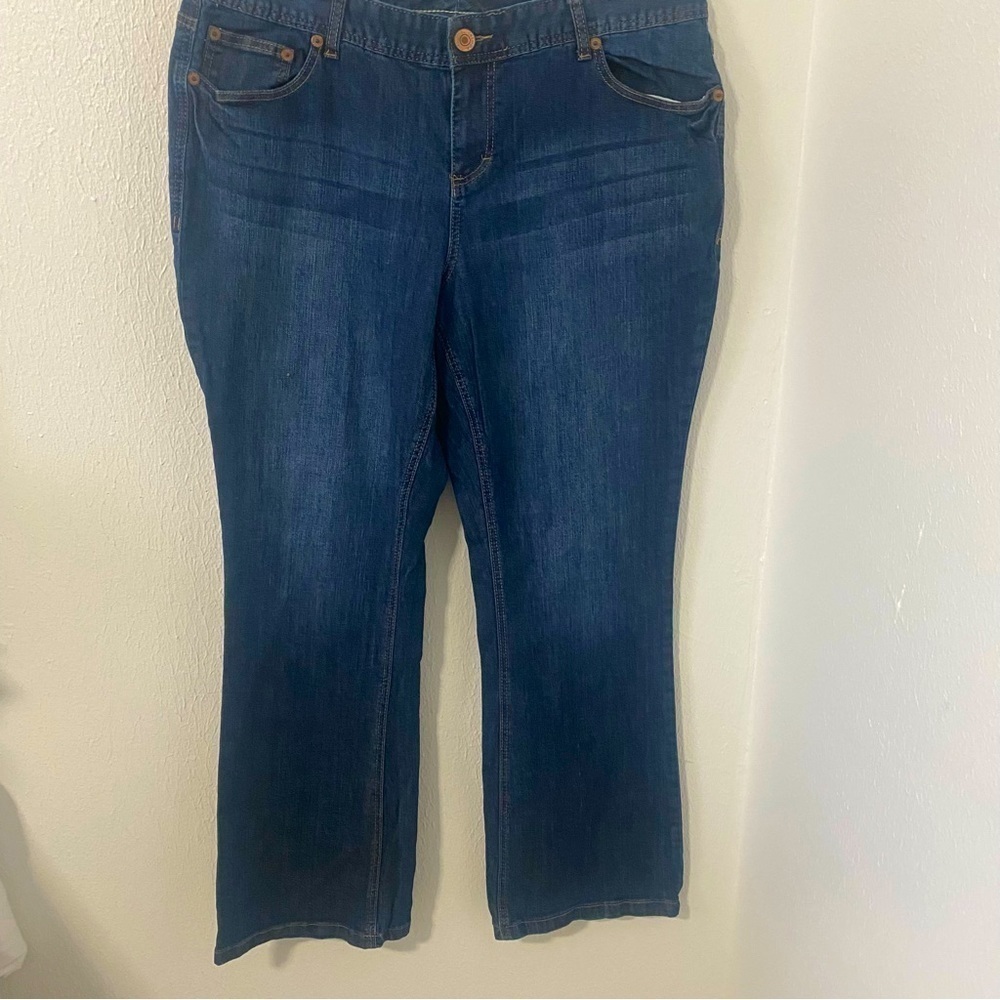 Maurice’s Plus Size 20 Reg BootCut, Med-Dark Wash Blue Jeans